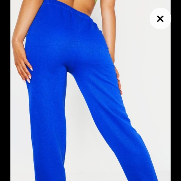 Joggers& Croptop Set PrettyLittleThing - Picture 5 of 8